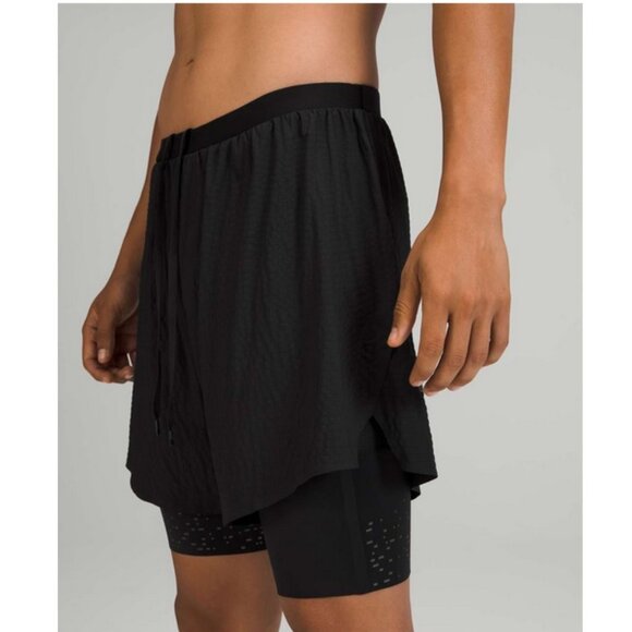 Lululemon Surge Lined Short 6" Special Edition / Large / Black Run Reflective - Picture 3 of 8